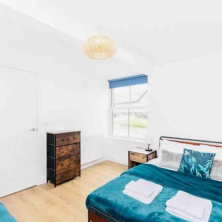 Sleeps 6 The Lovely Lymington Lock Off Exterior photo
