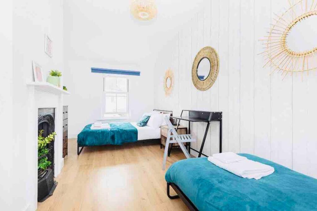 Sleeps 6 The Lovely Lock Off Lymington