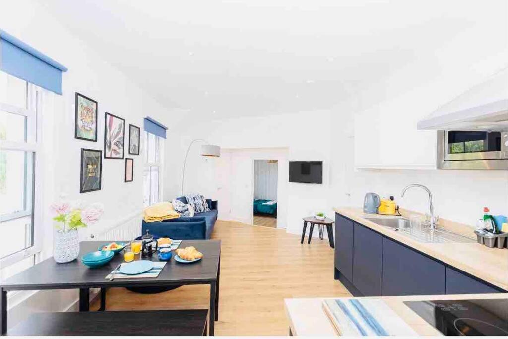 Apartment Sleeps 6 The Lovely Lock Off Lymington