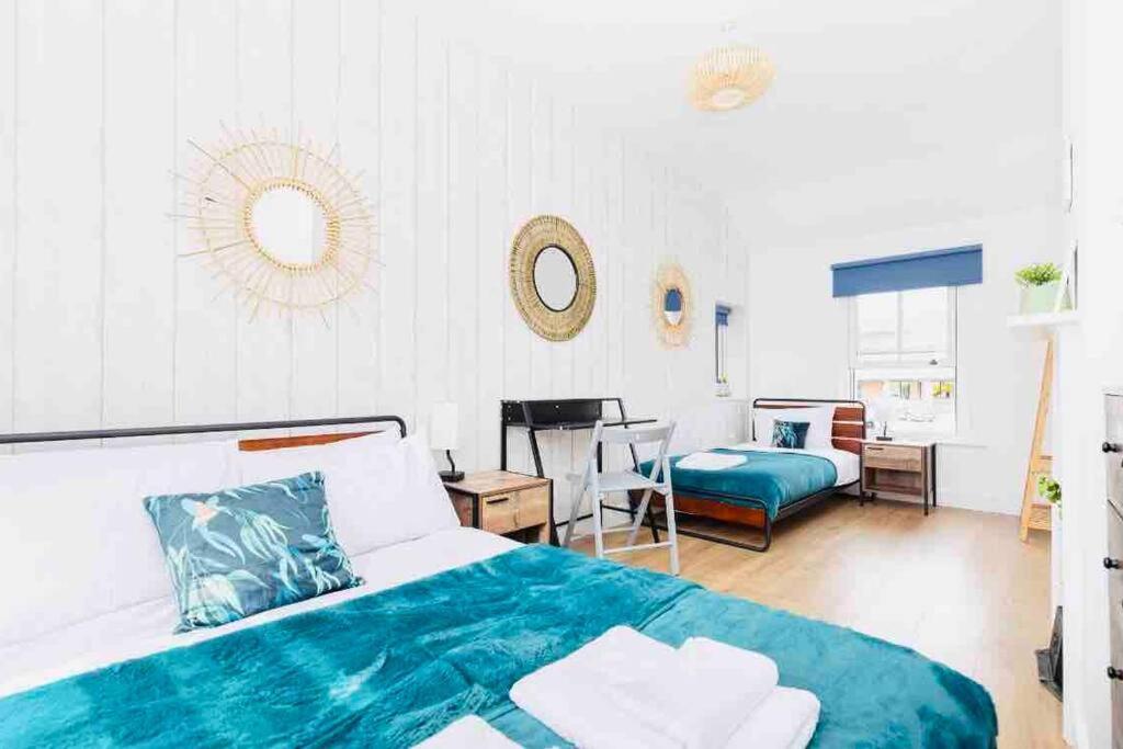 Sleeps 6 The Lovely Lock Off Apartment
